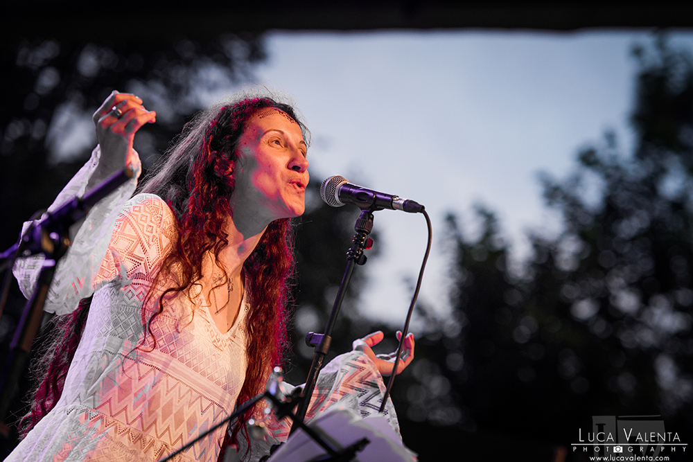 Trieste, 21/6/2016 - Second Moon Project - Francesca Valentina Salcioli voce, arpa - Coghy bozouki, cornamusa - Riccardo Olivo contrabbasso - Andrea Ambrosino tastiere - Morena Cotterle handpan - Riccardo Olivo batteria - Foto Luca Valenta/Phocus Agency © 2016